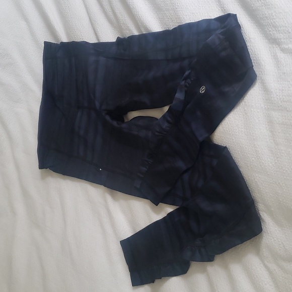 Lululemon training leggins - Picture 1 of 2